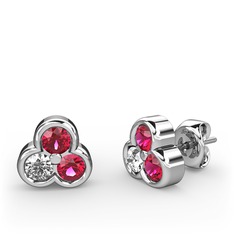 Rodolit garnet ve pırlanta 8 ayar beyaz altın küpe (0.22 karat)