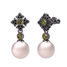 Teimei İnci Küpe - Pembe inci, peridot ve siyah zirkon 925 ayar siyah rodyum kaplama gümüş küpe #1bx1pfa