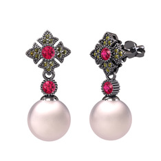 Teimei İnci Küpe - Pembe inci, rodolit garnet ve peridot 925 ayar siyah rodyum kaplama gümüş küpe #1h0hm7c