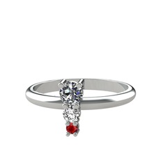 Pırlanta, swarovski ve garnet 14 ayar beyaz altın yüzük (0.18 karat)