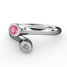 Pembe kuvars ve pırlanta 8 ayar beyaz altın yüzük (0.04 karat)